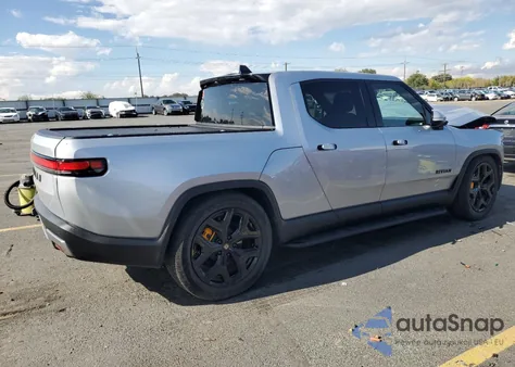 2022 Rivian R1T Launch Edition из США, поврежденный, VIN 7FCTGAAL0NN006537
